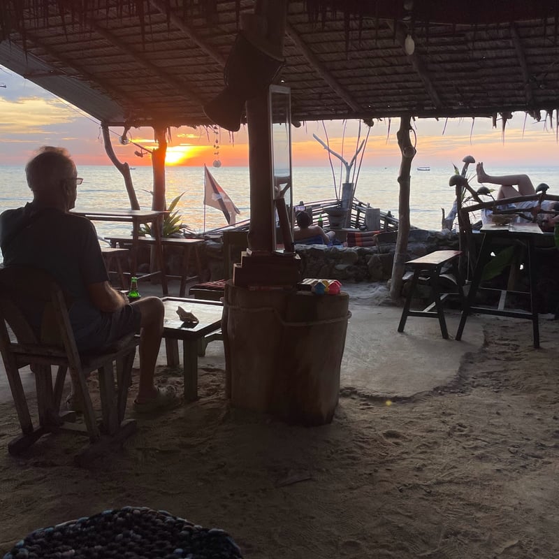 rude-boy-bar-in-trat-thailand